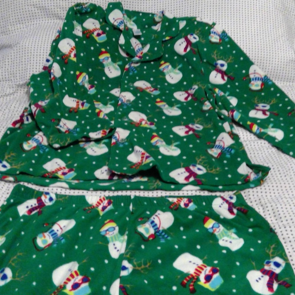 Winter Adult Pajamas, Fits Womens plus 1x, size XL unisex